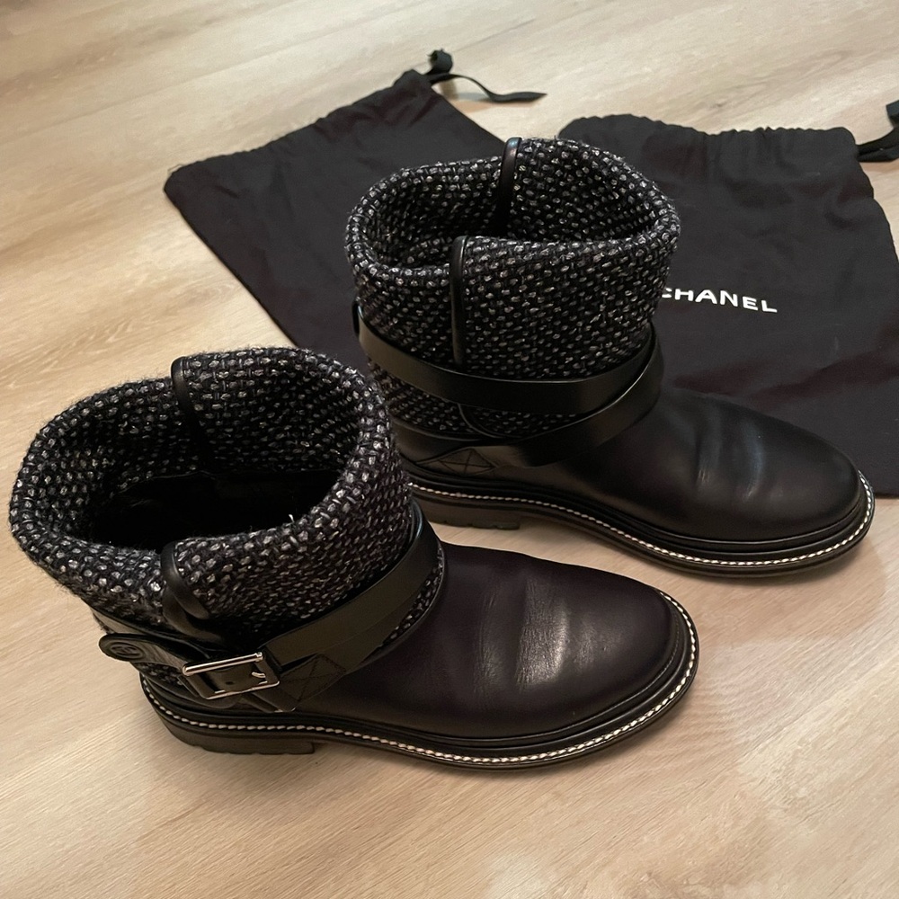 Stunning Chanel boots - Picture 15 of 16